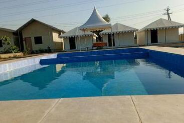 Vandrarhem Somnath Inn