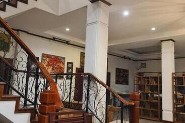 Vayakorninn Hotel โรงแรมไวยากรณ์อิน