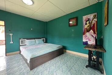 Pensjonat Phet Ban Suan