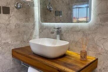 Bed and Breakfast Twotwoseven