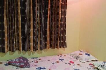 膳宿费 Savitri Guest House