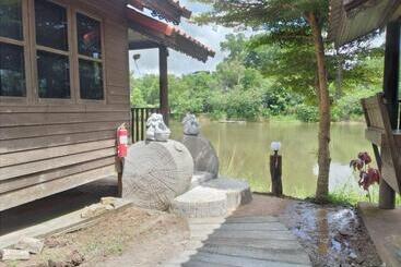 استراحتگاه Banrimtara Khao Kho