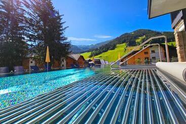 Evident Hotel Prägant