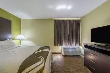 ホテル Quality Inn & Suites University Area