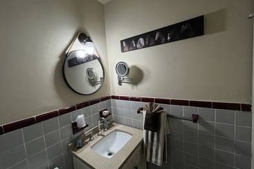 Отель Shamrock Cove Inn