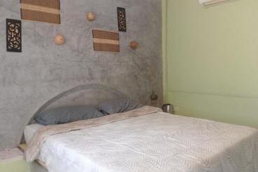 Vandrarhem Navaa Bungalow