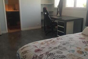 Bed and Breakfast Chambre Hugues Entre Caen Et La Mer Avec Piscine