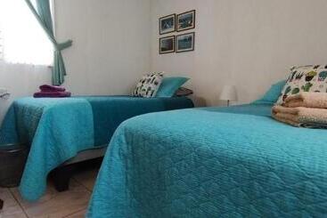 تختخواب و صبحانه Hostal Donde Rita