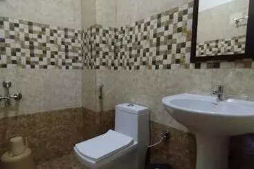 Hotel Shiviksha Inn, Ooty