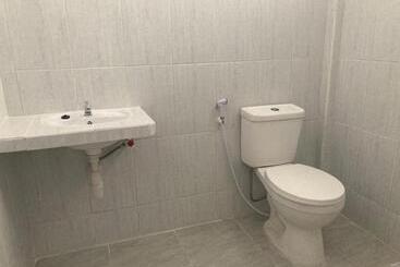 בית מלון כפרי Surya Citra Jogja A Mitra Reddoorz