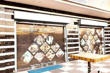 Hotel The Punjab King    Modern Dhaba, Bar, Suites    Special For Families, Couples, Corporate, Group Trav
