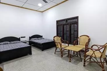 پانسیون Kathir Guest House