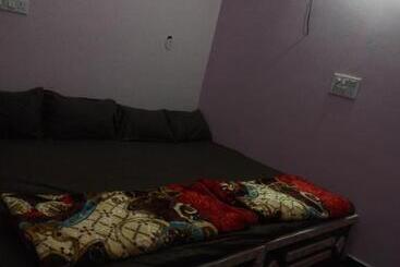 Pension Shree Kundkeswar Home Stay