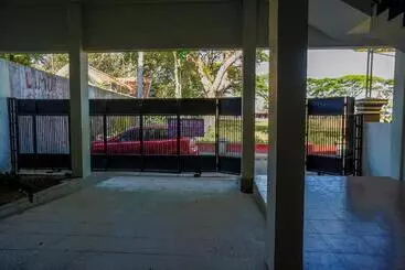 Otel Hkp Homestay Redpartner Blitar