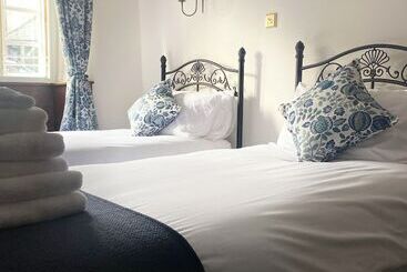 הוסטל The New Inn