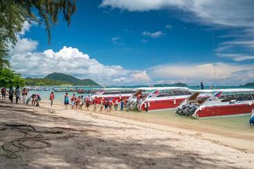 Lomakeskus Rawayana Central Park Villas