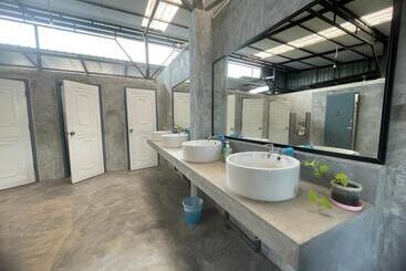 פנסיון Baanrimfai Homestay