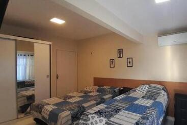 پانسیون Suíte Quádrupla Odoyá Beach