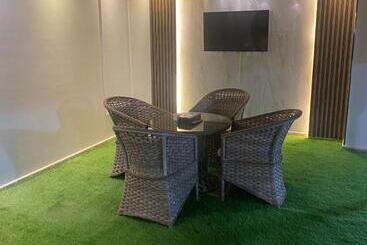 فندق الورد الذهبي