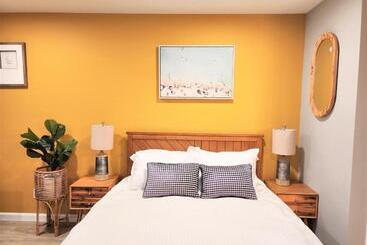 酒店 Lake Front Resort