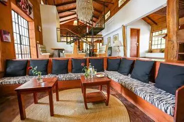 Hotelli Mbugwe Lodge