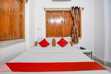 هتل Oyo Flagship Eco Plaza Stays Near Eco Park Gate 3