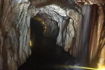 ペンション Paridisio  In Ainsworth Hot Springs