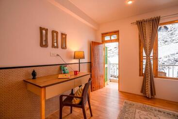 Albergue Zostel Sissu