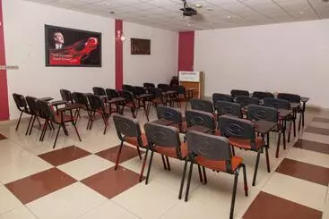 Hotel Nahi̇ta