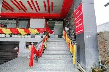 Fabhotel Leaf Paradise