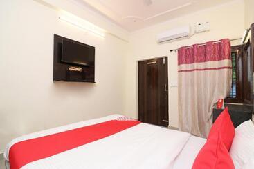 Oyo Dev Hills Hotels & Resorts