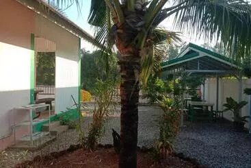 ペンション Bungalow 36 M2 Sur Terrain 400m2 Avec Piscine Privée A 12km De Ban Dung