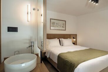 בית מלון כפרי Inea Sole