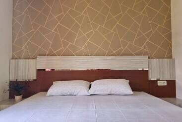 Hotel Wafaby Guest House