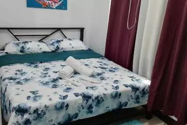هاستل Nearby Airport T3 At Stamford Mckinley Hill Few Walk To Venice Piazza T116f
