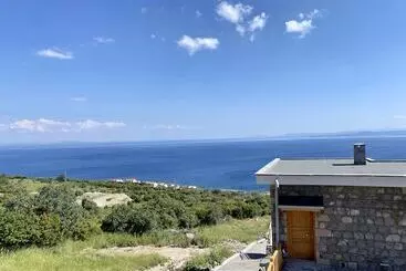 Assos Karadut Taş Otel