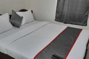 בית מלון כפרי Cozzy Rooms