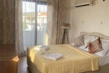 Deniz Kızı Otel çeşme