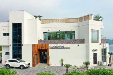 Groove In Cafe Pension