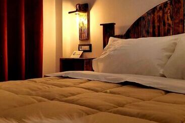 بنسيون Clockwise Gjirokaster