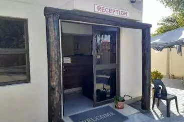 پانسیون Etang Guest House