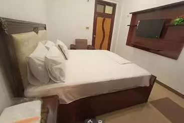 پانسیون Serena