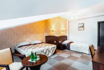 호텔 Dwór Dwikozy