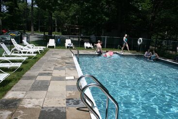 هتل Hinckley's Dreamwood Cottages