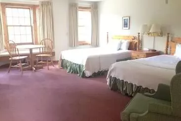 ホテル The Inn At Willow Pond