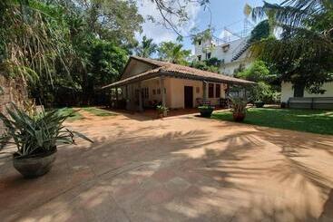 Hôtel Agora Villa By Esperanza