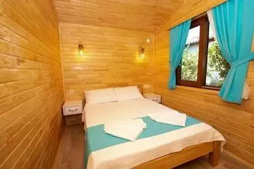 هتل آپارتمان Eliz Apart & Bungalow
