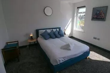 هتل آپارتمان Self Service En Suite Rooms By Property Promise