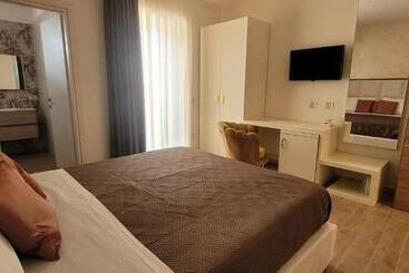 צימר Villa Nasti Luxury Bed Taurasi Room