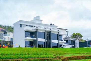 Hotel Kodai Outdoor Valley By Voye Homes